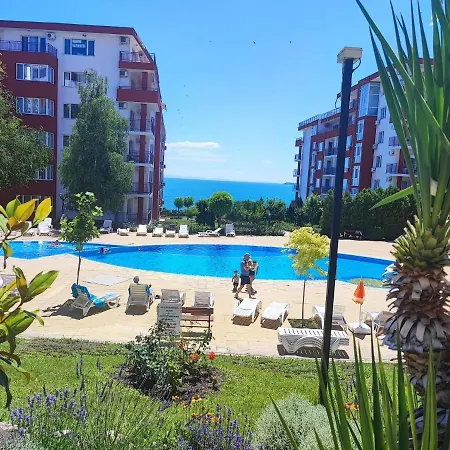 Sea Club Grand Noks Sveti Vlas-bastet Bs アパート *